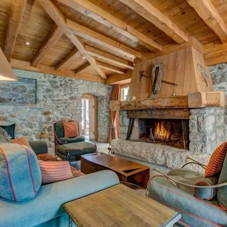 Apartment Spacious 3-bed In The Heart Of With Sauna