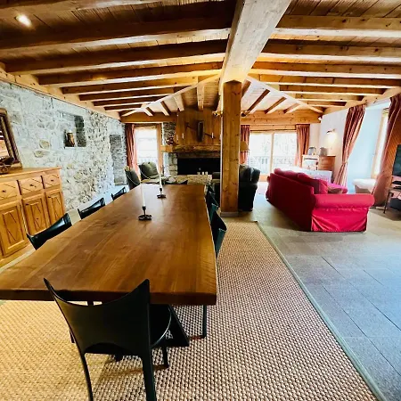 Lägenhet Spacious 3-bed In The Heart Of With Sauna *