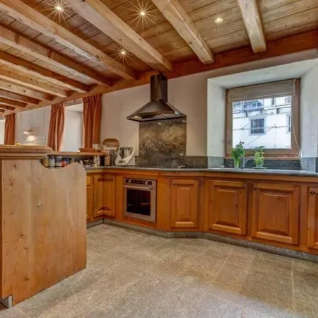 Lägenhet Spacious 3-bed In The Heart Of With Sauna